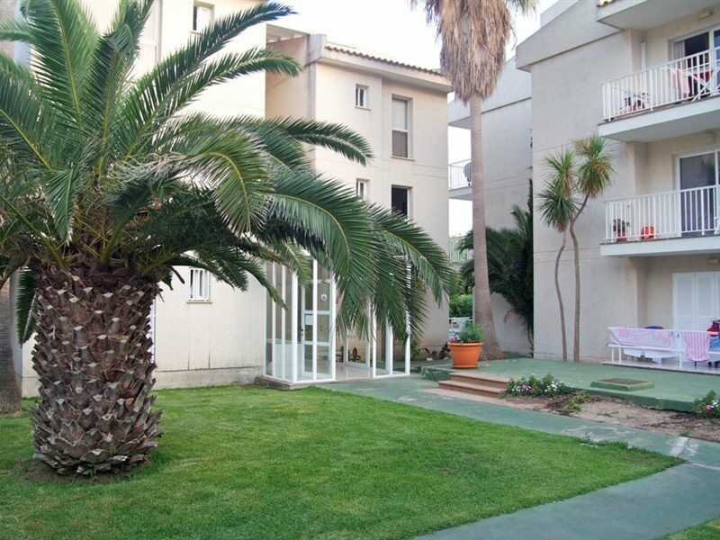 Llevant Apartments Port de Pollenca Bagian luar foto