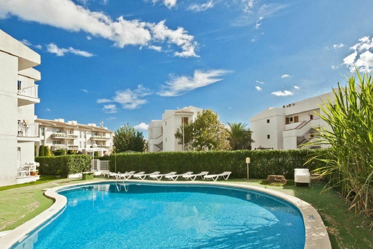 Llevant Apartments Port de Pollenca Bagian luar foto